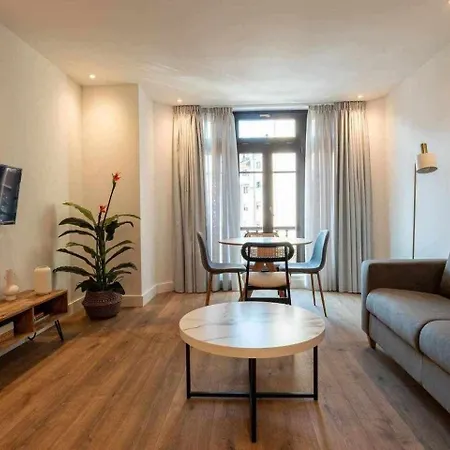 El Mirador De Uria Apartment